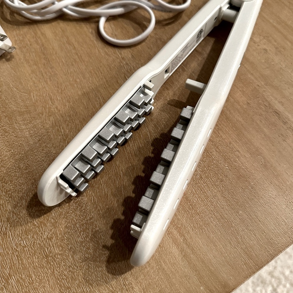 Voloom Classic 1-½” Inch Professional Volumizing Ceramic Hair Iron
